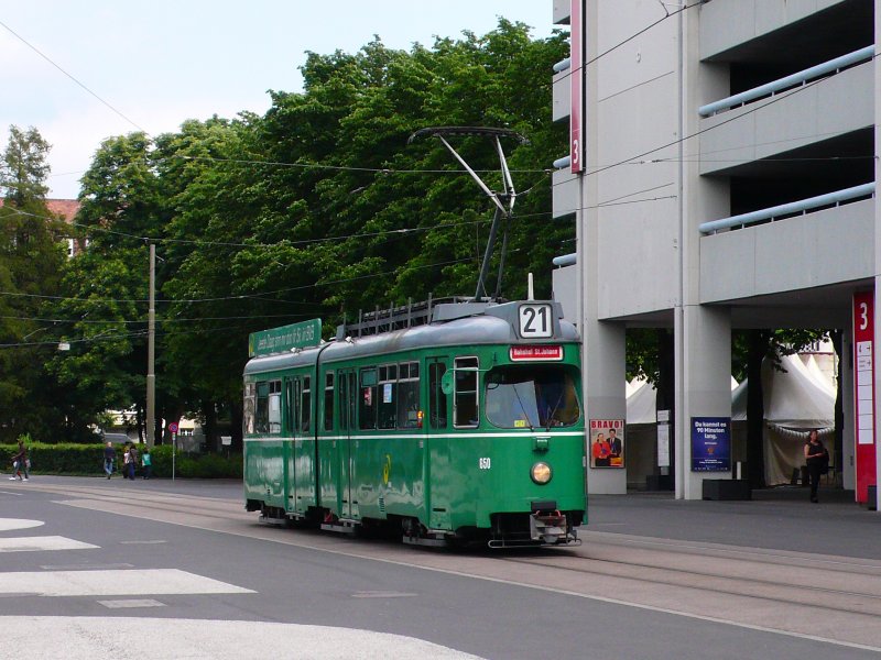 Dwag Be 4/6 650 auf Basels neueste Tramlinie 21.
Messeplatz am 22.05.09