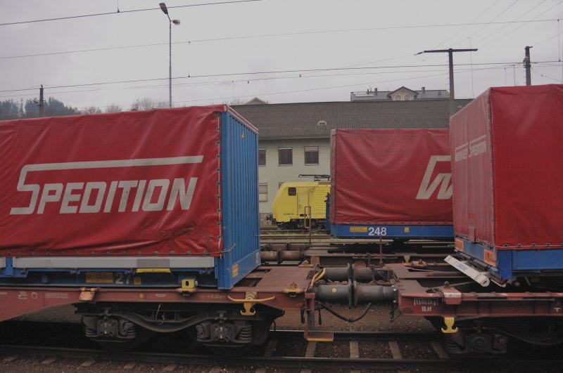 DURCHblick durch die  Winner ... So gesehen in Kufstein im Dez. 2008.