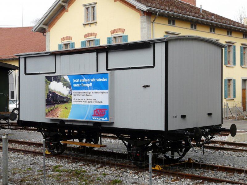 DVZO - Historischer Gterwagen mit Plakatwand mit Werbung fr DVZO abgestellt in Uster am 14.03.2009
