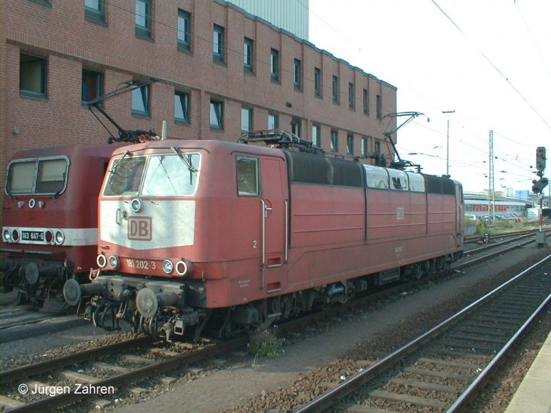 E 181 202-3 beim umsetzen in Koblenz Hbf. (Sept. 2002)