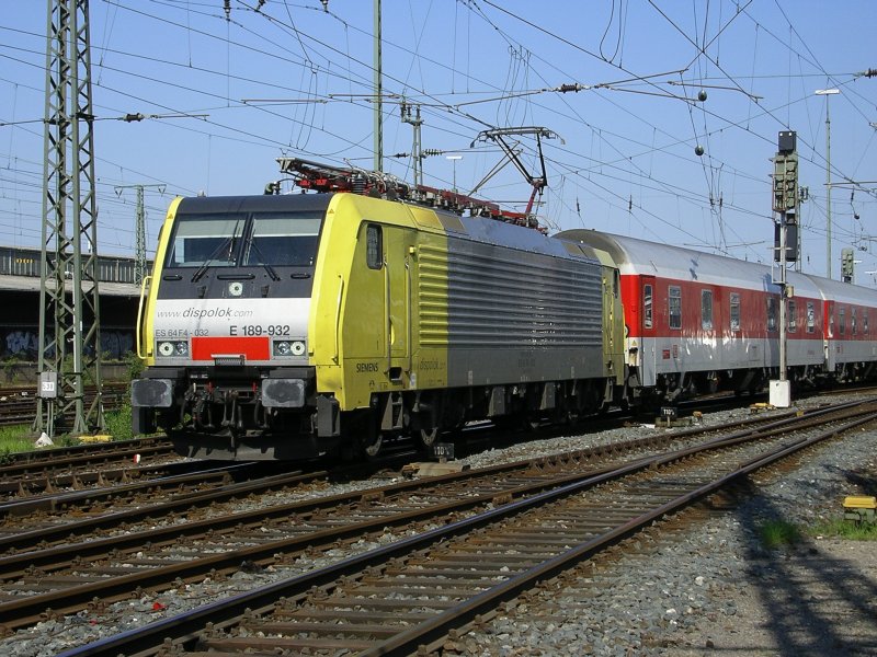 E 189 932 / ES64F4-032 mit AZ 13314 nach Villach,Ausfahrt
Dortmund Hbf.,die Strecke bis Dsseldorf fhrt ber Hagen,
Wuppertal.(04.05.2008) 