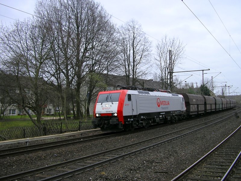 E 189,ES64F4 Veolia mit Kohlenzug in BO Hamme in Richtung Gelsenkirchen.(20.03.2008)