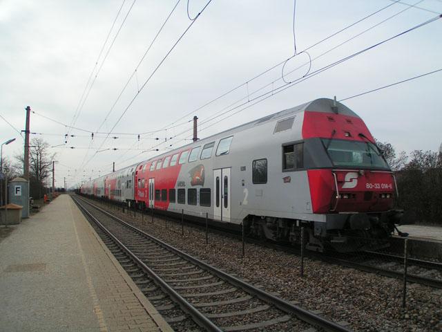 E 2316
Mit Dosto 8033.014-6
<a href= http://www.bahnbilder.de/kauf  target= _blank ><img src= http://www.bahnbilder.de/counter/counter_new.php?key=282900682  alt= Bahnbilder.de  title= bahnbilder.de  border= 0 ></a>
