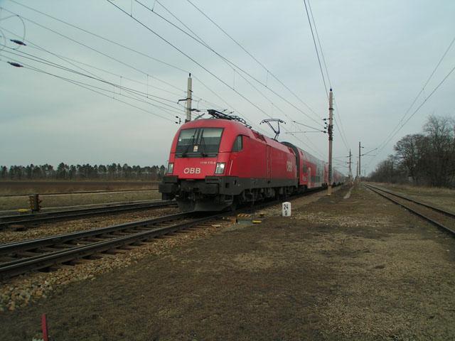 E 2319 mit 1116.172-6
<a href= http://www.bahnbilder.de/kauf  target= _blank ><img src= http://www.bahnbilder.de/counter/counter_new.php?key=282900682  alt= Bahnbilder.de  title= bahnbilder.de  border= 0 ></a>
