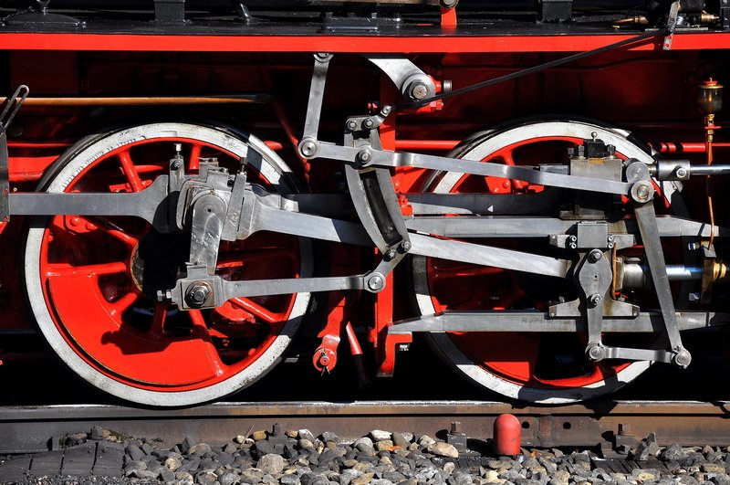 E 3/3 Nr. 5 - Fr die letzte Saisonfahrt wurde alles auf Hochglanz geputzt. 20.10.2008