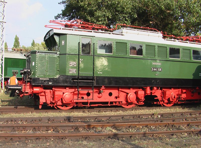 E 44 108 auf dem Gel�nde des BW Berlin Sch�neweide. Oktober 2006