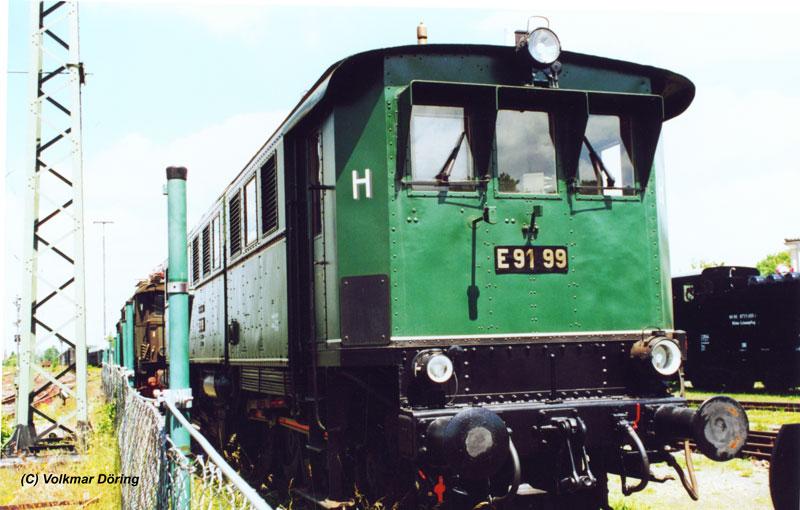 E 91 99 im Gelnde des Bayrischen Eisenbahnmuseum Nrdlingen - Juni 2001