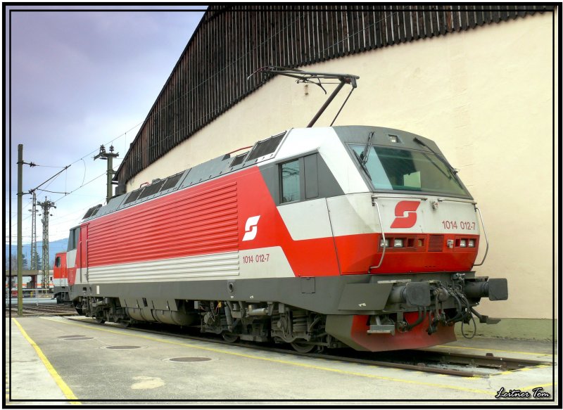 E-Lok 1014 012 steht abgestellt beim Heizhaus in Knittelfeld
30.1.2008
