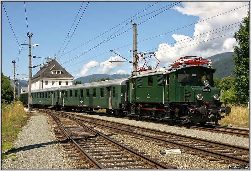 E-Lok 1080.01 fhrt mit Sonderzug R 16413 von Selzthal nach Hieflau.Anlass fr diese Fahrt war das Gesusefest in Johnsbach. Admont 19.07.2008