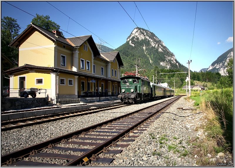 E-Lok 1080.01 fhrt mit Sonderzug R 16412 von Hieflau nach Selzthal.Anlass fr diese Fahrt war das Gesusefest in Johnsbach. Gstatterboden 19.07.2008