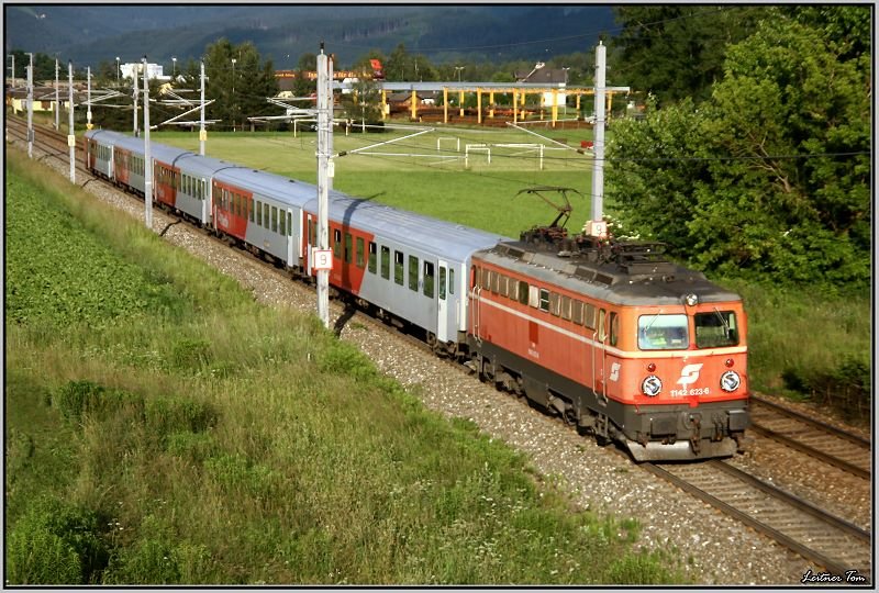 E-Lok 1142 623 fhrt mit R 1715 von Graz nach St.Veit an der Glan
Zeltweg 19.06.2008