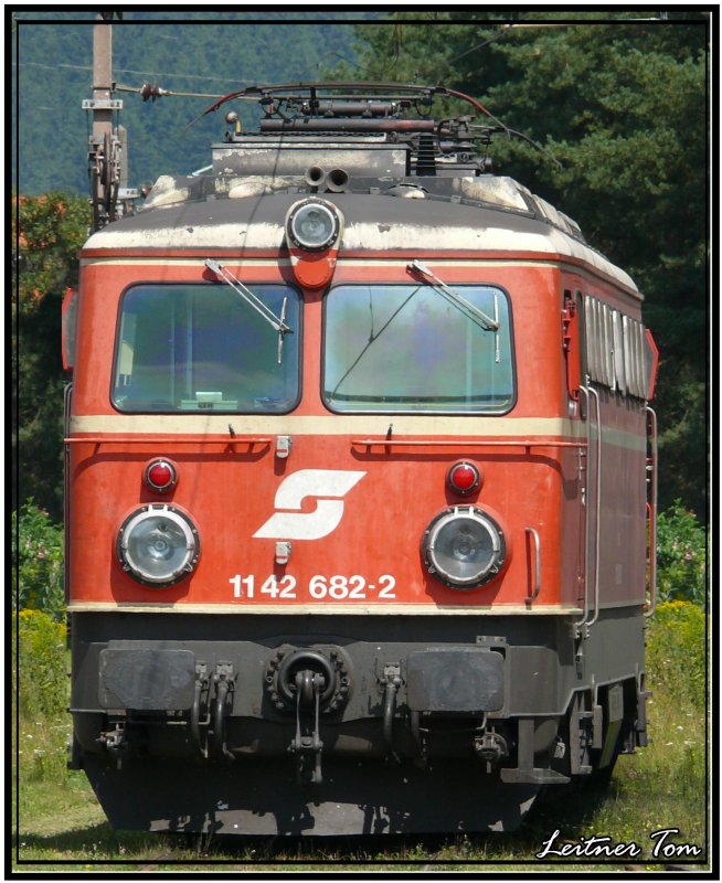 E-Lok 1142 682 wartet auf ihren nchsten Einsatz.
Knittelfeld 4.8.2007