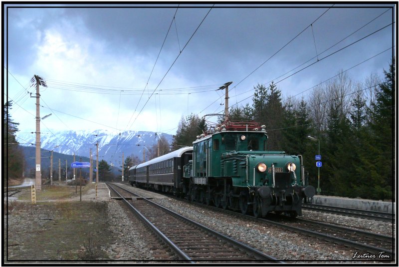 E-Lok 1189.02 ehem. BB 1100.102 mit Nostalgiesonderzug von Wien nach Mrzzuschlag. Eichberg 18.1.2008