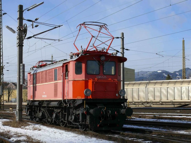 E-Lok 1245.525 fotografiert am 28.01.2007 in Knittelfeld