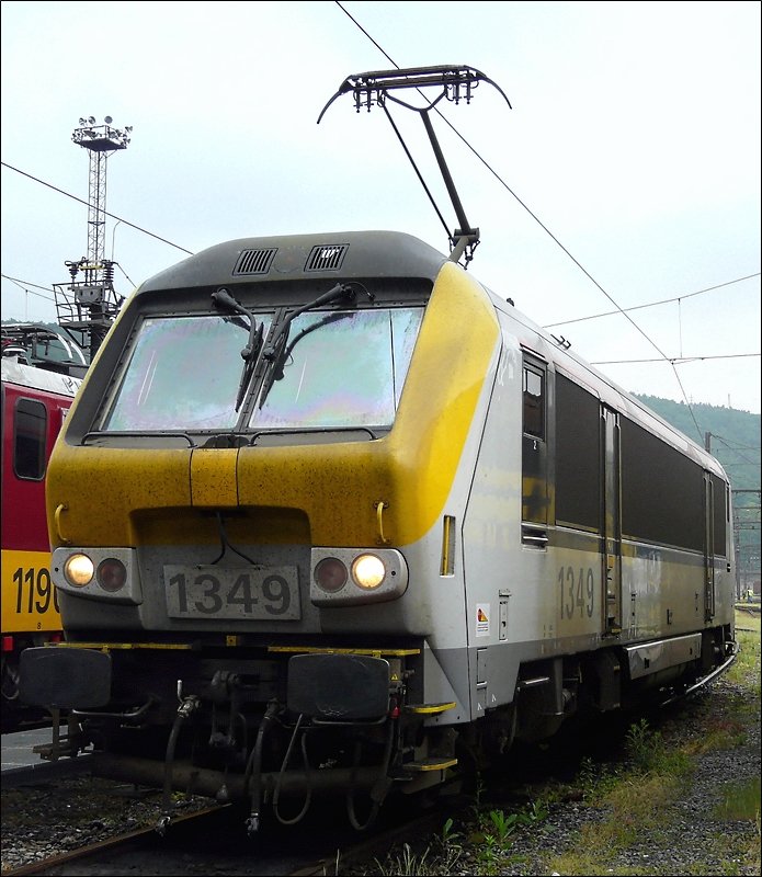 E-Lok 1349 ausgestellt am Tag der offenen T�r im Atelier Kinkempois. 1996 wurden 80 dieser Loks in Betrieb genommen, 60 von der SNCB und 20 von den CFL. Sie werden haupts�chlich im internationalen Personenverkehr eingesetzt, aber auch im G�teverkehr. Sie sind ausger�stet, um eine Geschwindigkeit von 200 km/h zu erreichen und k�nnen deshalb auch auf den Hochgeschwindigkeitsstrecken verkehren. 18.05.08