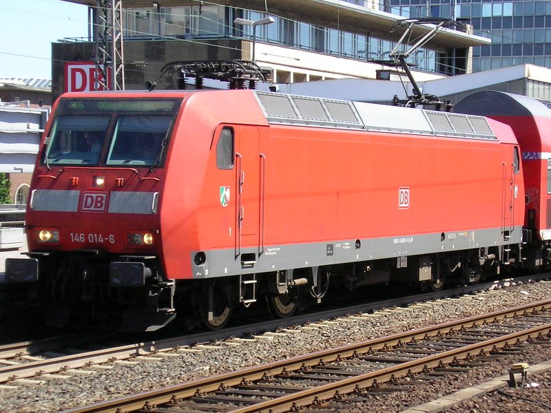 E-Lok der Baureihe 146 in Essen HBF mit dem RE nach Dsseldorf HBF.