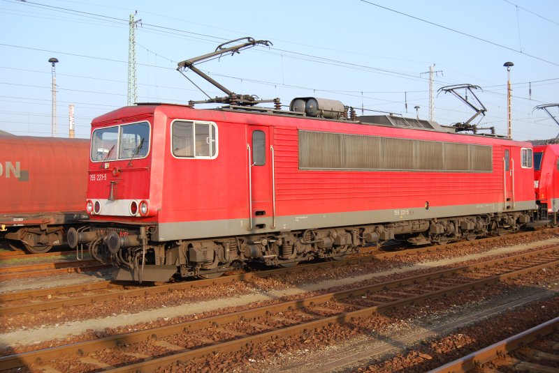 E-Lok der Baureihe 155 (155 221-5) wartet in Cottbus auf neue Aufgaben