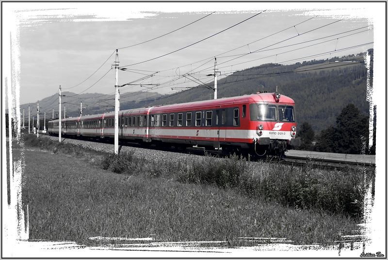 E-Triebwagen 4010 mit Steuerwagen 6010 001 voran fhrt mit IC 511  Fischer von Erlach  von Salzburg nach Graz. Niklasdorf 19.07.2008