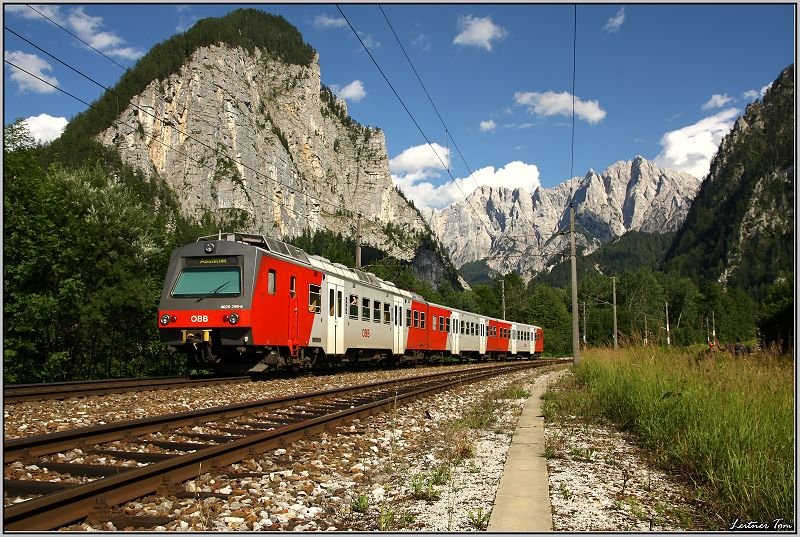 E-Triebwagen 4020 299 fhrt als R3569 von Selzthal nach Amstetten.
Gesuseeingang 19.07.2008