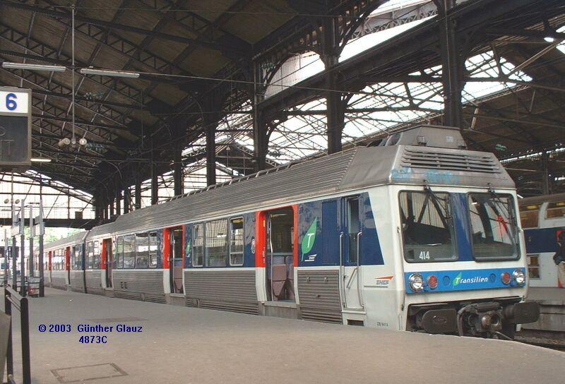 E-Triebzug 414 Transilien am 11.05.2003 in Paris St.Lazare.