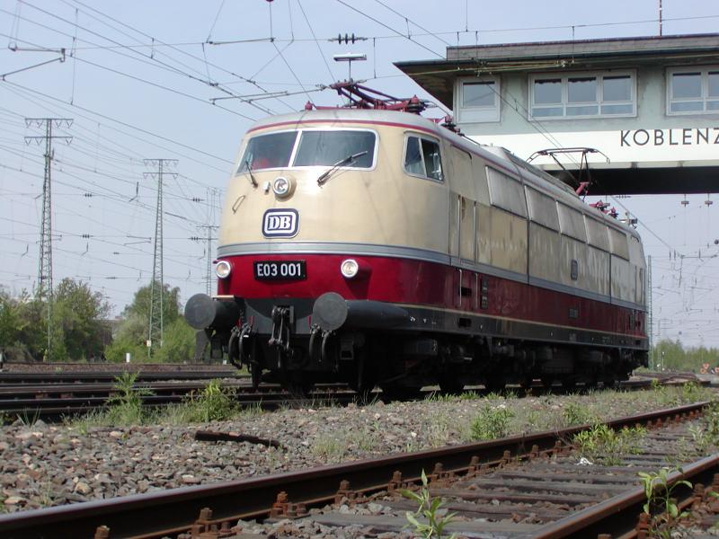 E03 001 am 06.05.2006 in Koblenz-Ltzel 