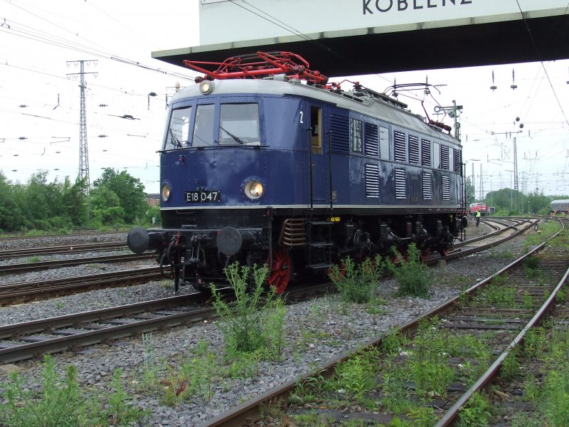 E18 047 am 19.5.2007 in Koblenz-Ltzel