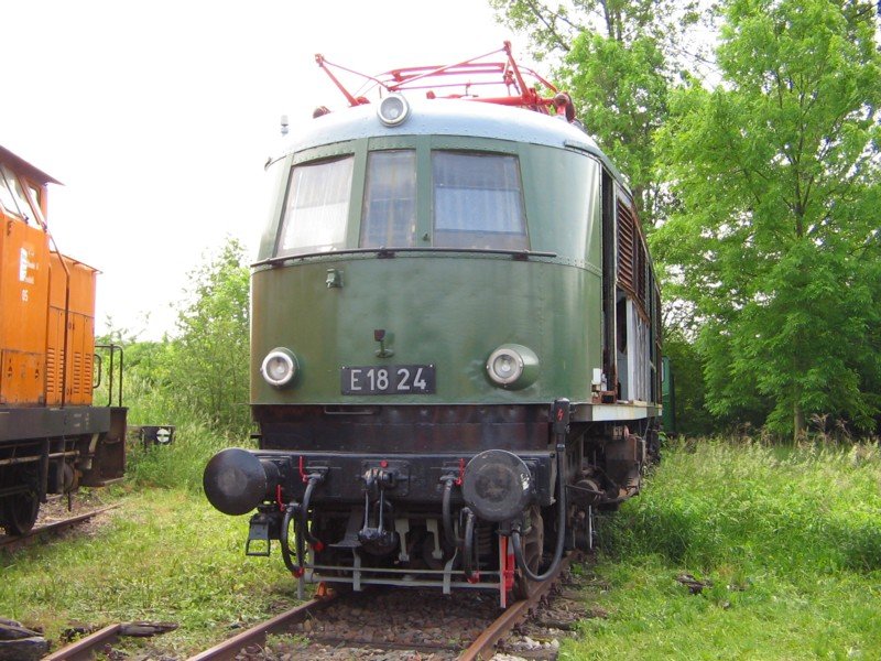 E18 24 beim Eisenbahnfest in Weimar, 26.05.07