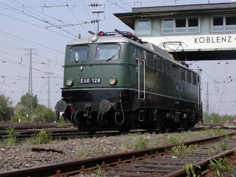 E40 128 am 06.05.2006 in Koblenz-Ltzel