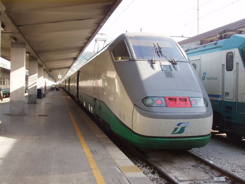 E404 mit dem ETR500 44 in Triest