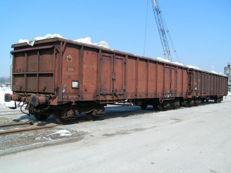 Eas (ZSSK) beladen mit BIG-BAG´s am Hafen ENNSDORF 2006-03-20