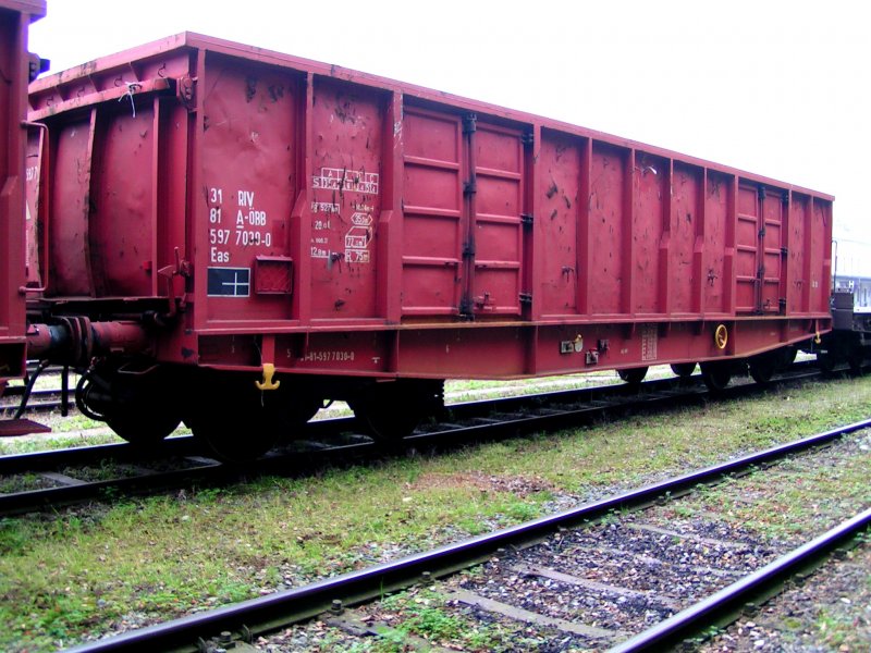 Eas(31815977030-0)ist zur Schrottbeladung bereitgestellt; 081012