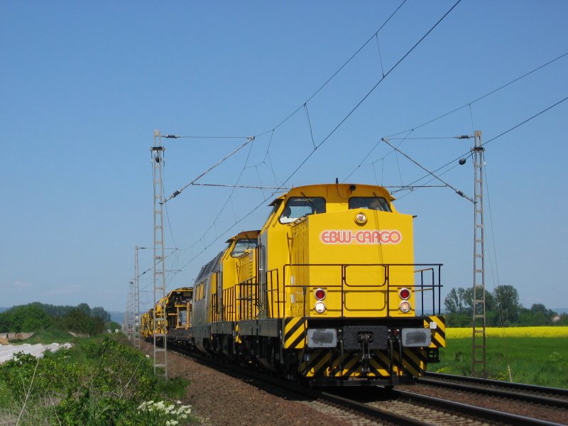 EBW Cargo Dreiertraktion,bestehend aus 2x V 100 und V 270.08 mit Baugermpel an der KBS 651 am 10.05.2008 bei Altheim(Hess)