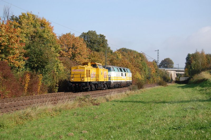 EBW-V100.18 berfhrt am 03.10.07 EBW-V200.21 in Richtung Ulm, hier in Aalen-Hofen aufgenommen.