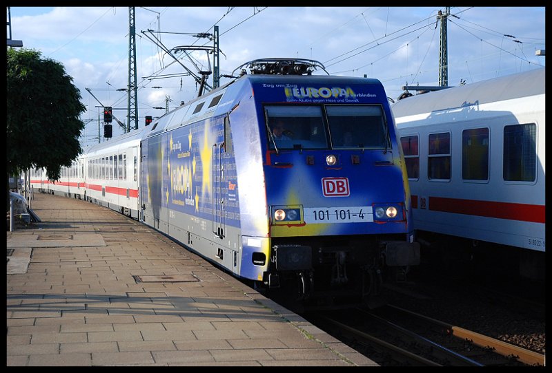 EC 174 Mit Werbelok ''Zug um Zug Europa Verbinden'' Ankommend Von Budapest-Kelti pu In Den Bahnhof Hamburg-Altona 07.07.07