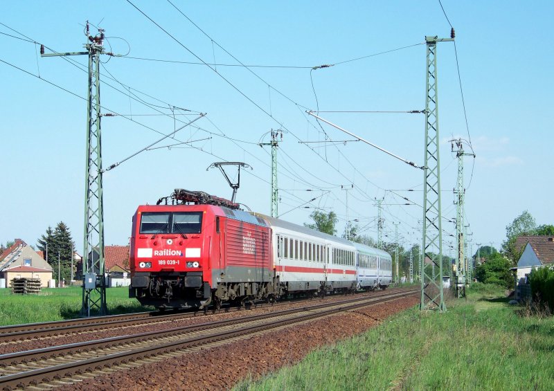 EC 340  Wawel  (Krakow Glowny - Berlin Hbf) kommt hier mit 189 039-1 durch L�bbenau/Spreewalg gefahren 
