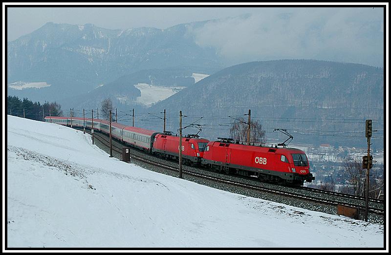 EC 535 mit einem 1X16 Tandem kurz nach Kb beim Anstieg auf die Semmering Nordrampe am 26.2.2006