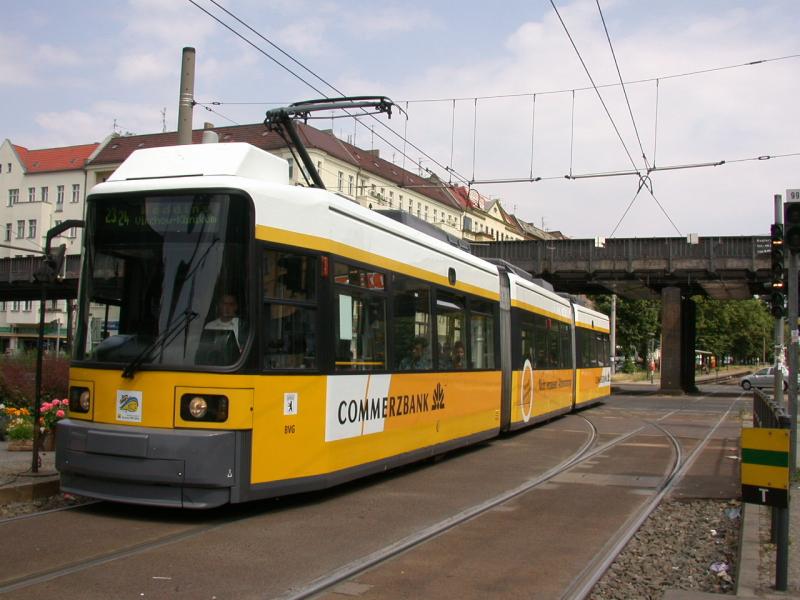 Ecke Schnhauser Allee/Bornholmerstrasse am 28.06.2002