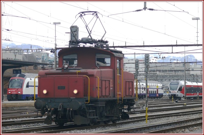 Ee 3/3 16411 in Rapperswil. (26.03.2009)