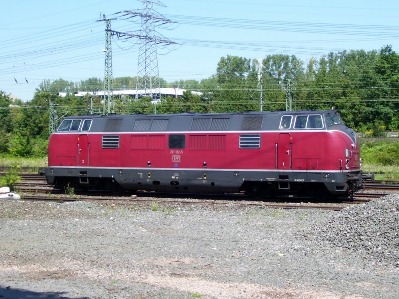 EfW 221 122-5 abgestellt in Wiesbaden-Ost Gbf; 06.08.2007