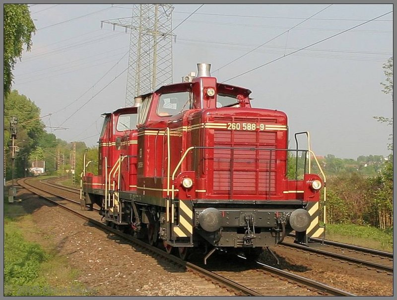 EfW 260 588-9 und 260 311-6 in Wanne-Eickel, 23.04.2009