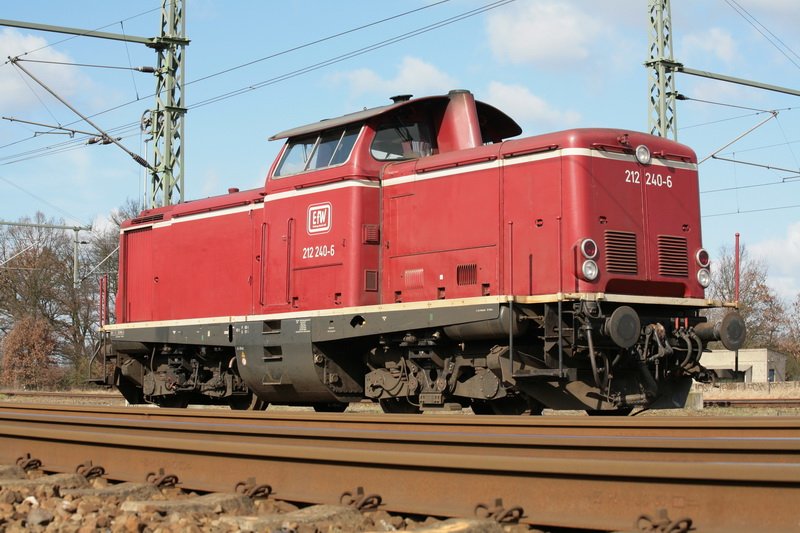 EfW mit der 212 240 in Ludwigslust. 18.03.2009