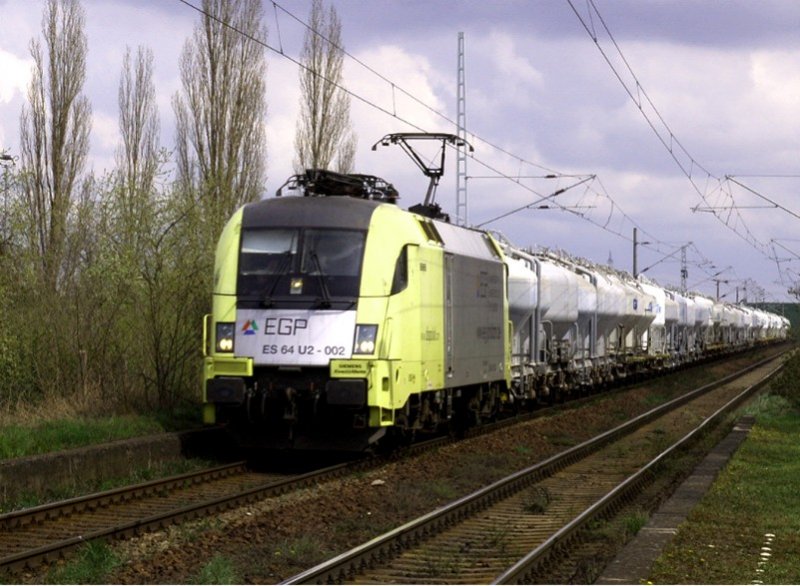 EGP ES64U2-002 mit dem bekannten Zementsilozug In Teutschenthal Ost 16.04.08