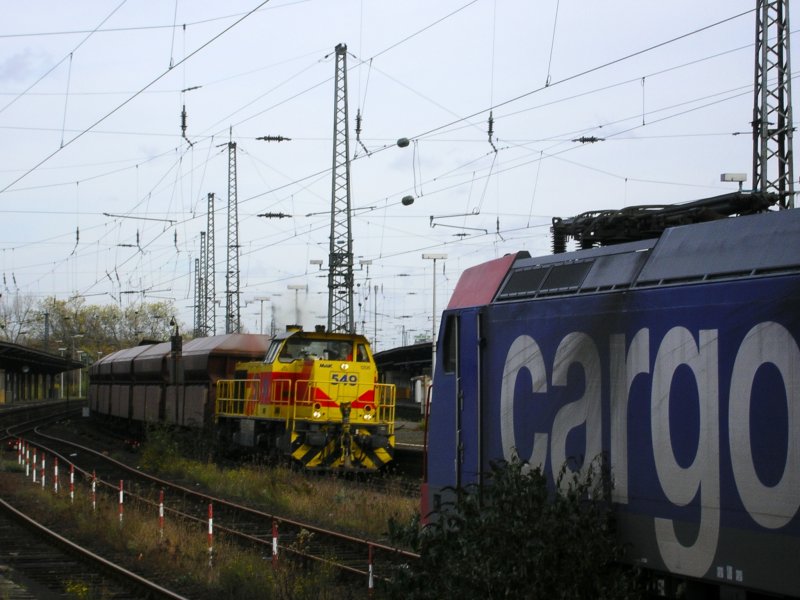 EH 549 mit Kohlenzug,Durchfahrt in Wanne Eickel Hbf.,SBB Cargo
Detail 482 031-1.(09.11.2008)  