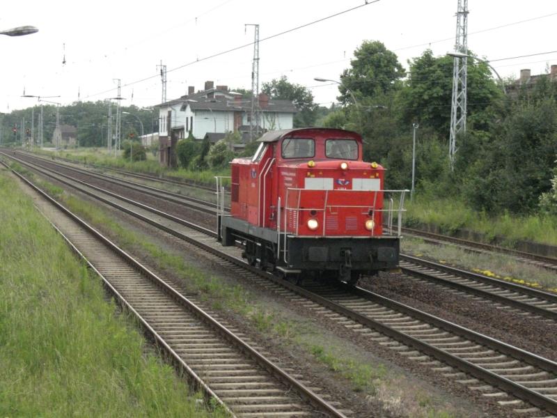Ehemalige BR 345 als V60 4 der OHE (Osthavellndische Eisenbahn AG) durchfhrt den Stillgelegten Bahnhof Satzkorn richtung Priort.