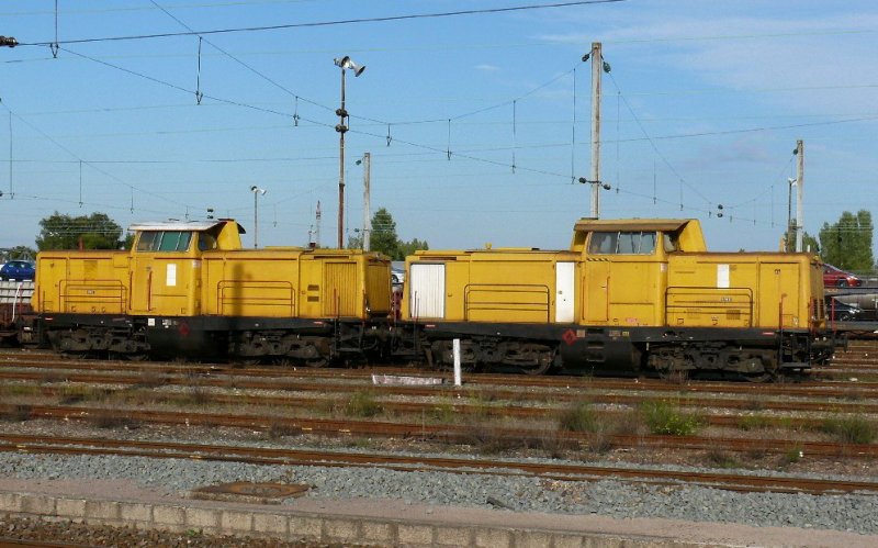 Ehemalige DB-V100 in franzsischen Bauzugdiensten. Hier sind zwei gelblackierte V100 in Hausbergen zu sehen. 29.09.2007 Hausbergen
