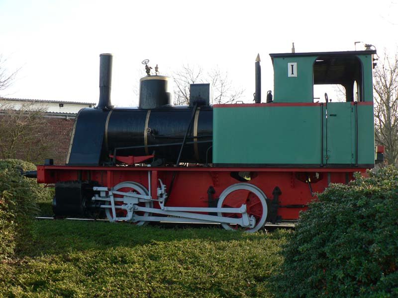 Ehemalige Werkslokomotive der Fa. Hegenscheid in Erkelenz, Hohenzollern Nr. 3650 aus dem Jahr 1919, vor dem Werksgelnde als Denkmal aufgestellt. Dezember 2006