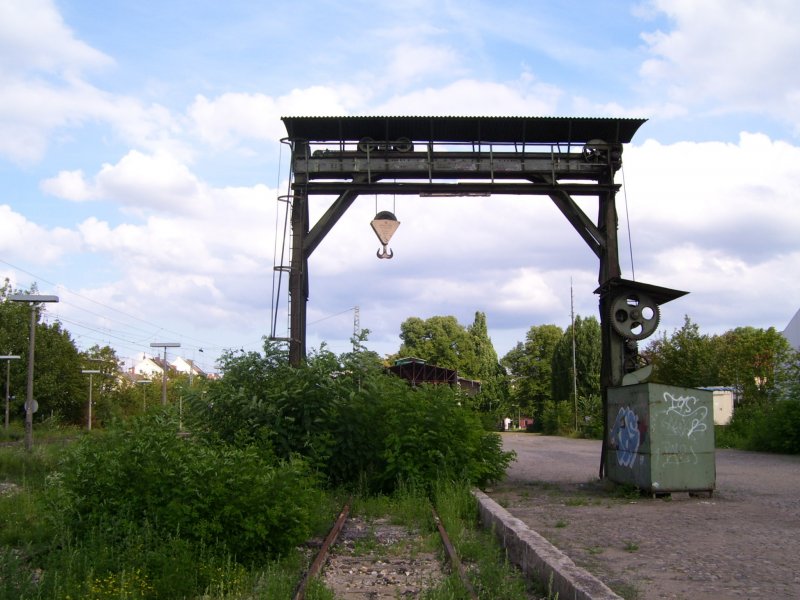 Ehemaliger Verladekran im Bahnhof Wiesbaden-Biebrich; 13.08.2007