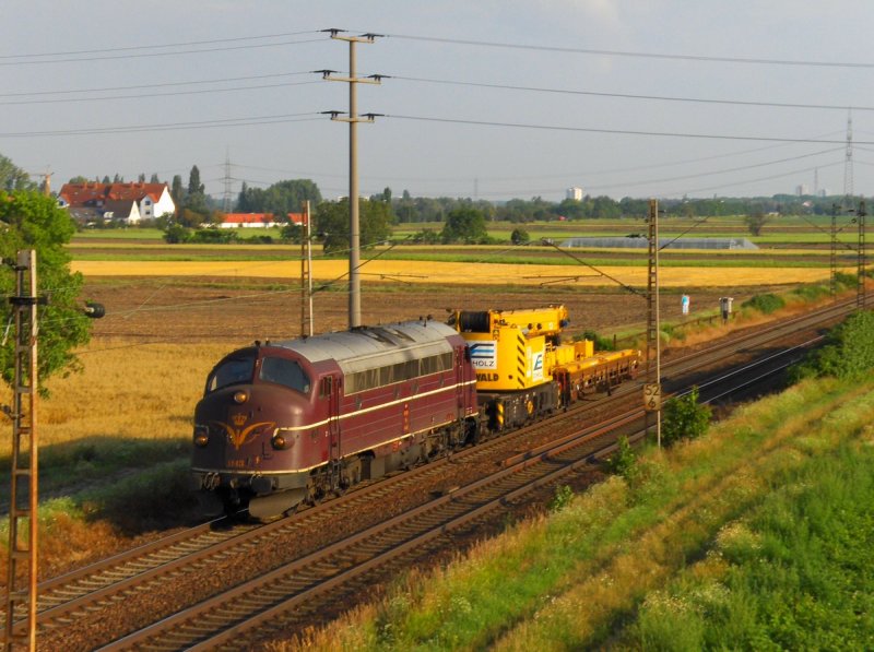 Eichholz 1113 durchfhrt mit einem Kranwagen im Juli 06 Bobenheim.