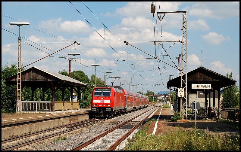 Eien 146er zieht einen Regionalzug nach Stuttgart Hbf. Aufgenommen bei der Durchfahrt in Uhingen. August 2008.