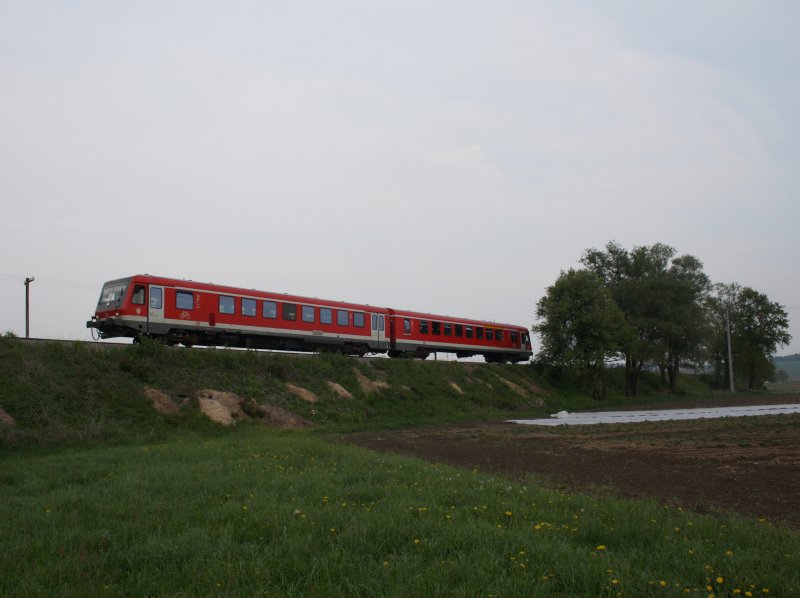 Ein 628 am 01.05.2009 auf der Rottalbahn bei Pfarrkirchen. 